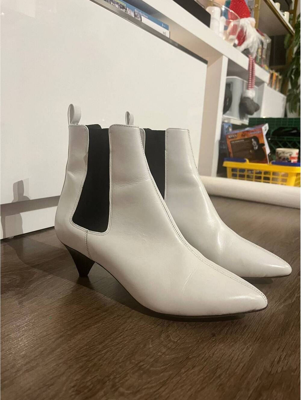 Isabel Marant Leather white “Dawell” ankle boots. Made in France. Womens size 38